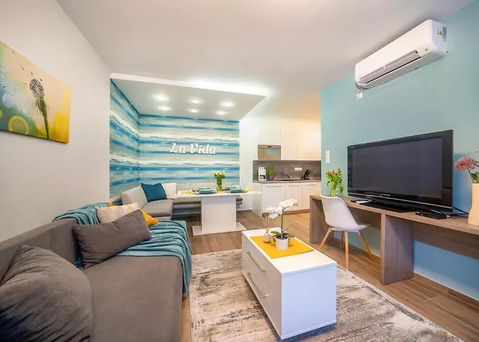 La Vida Apartment