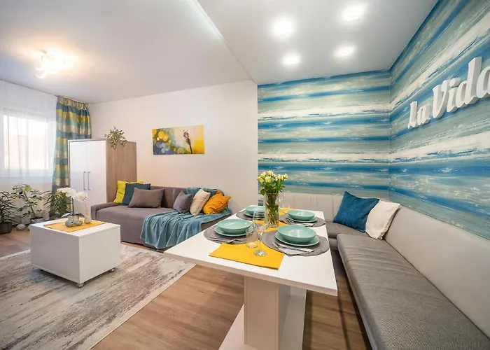 La Vida Apartment